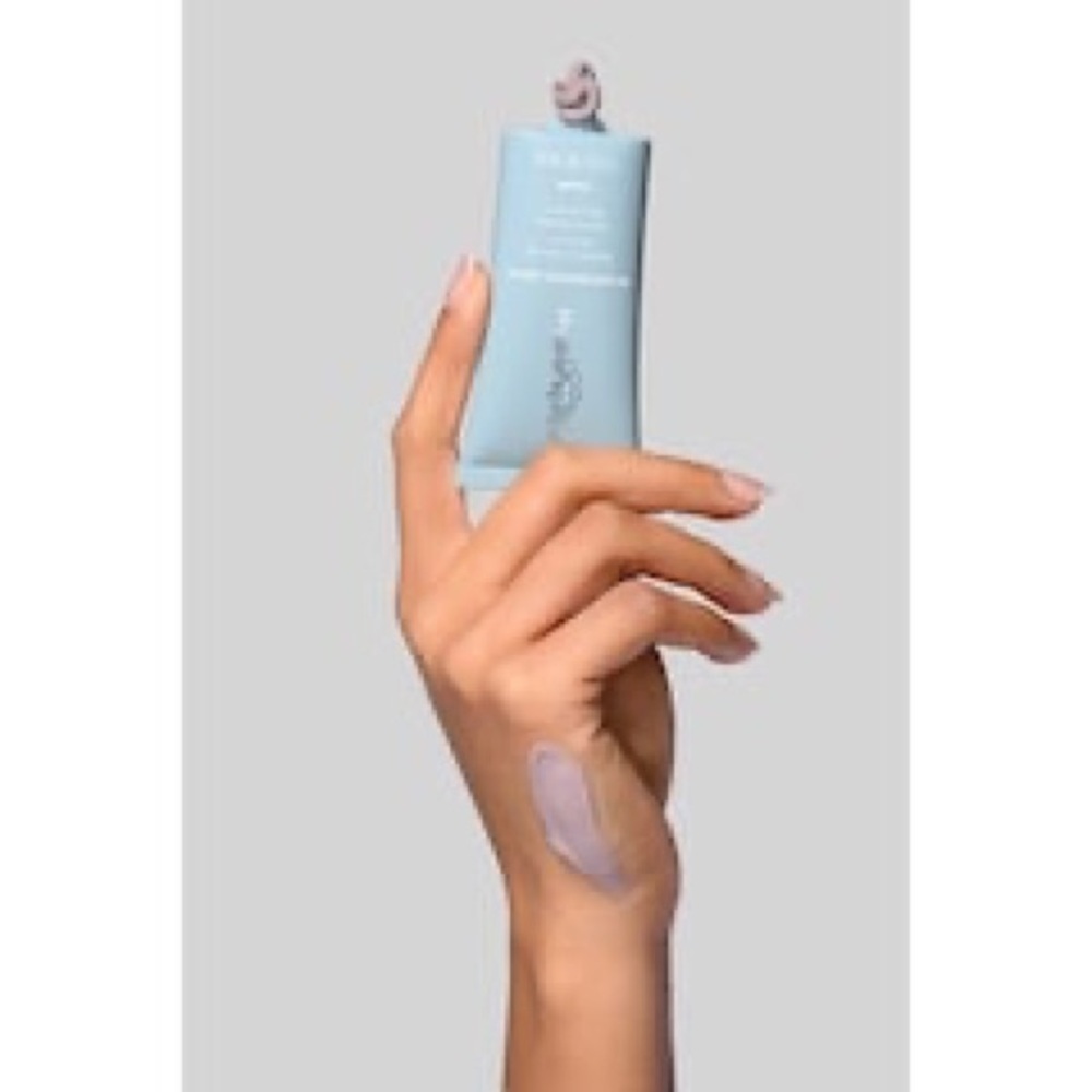 HydroPeptide Calming Mask in Soft Blue - Picture 4 of 10